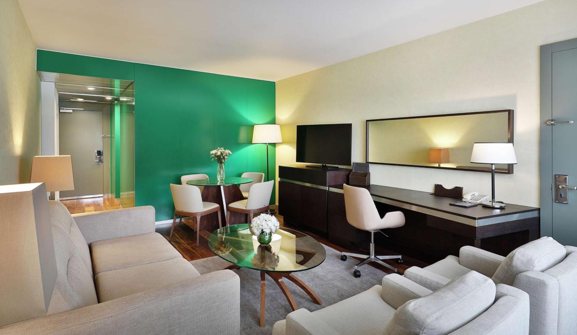 Transcorp Hilton Abuja Hotel Bagian luar foto