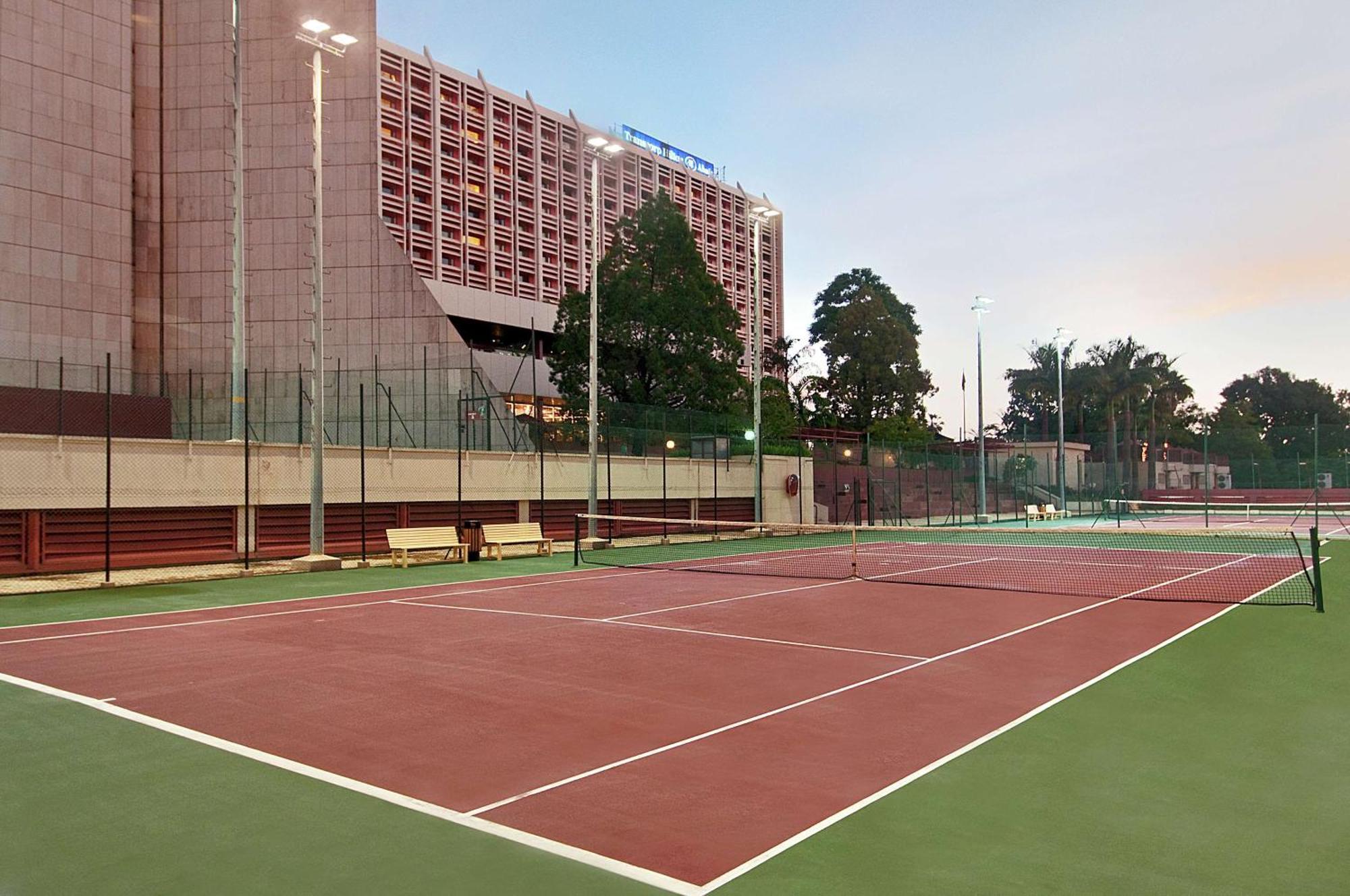 Transcorp Hilton Abuja Hotel Bagian luar foto